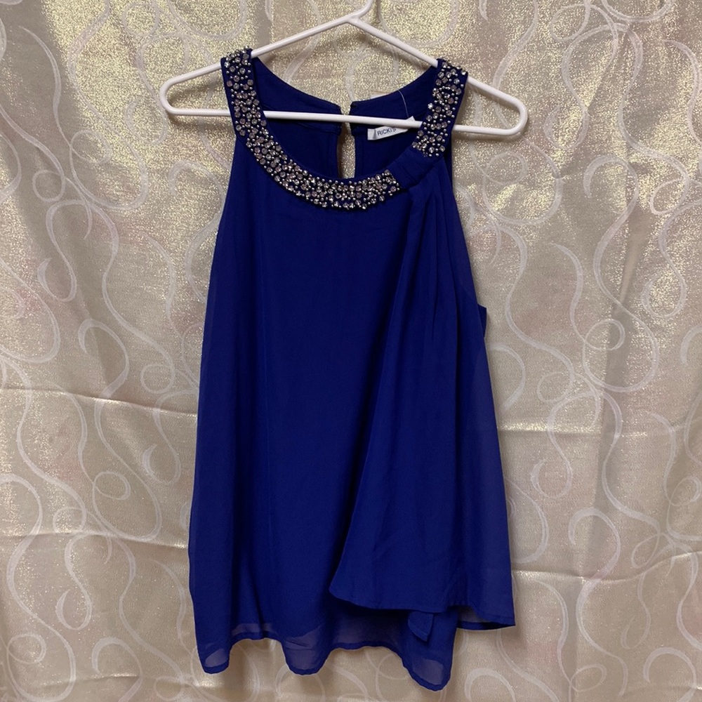Sleeveless top